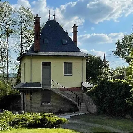 Maison Independante La Quietas Sur Les Hauteurs De Sedan Exterior photo