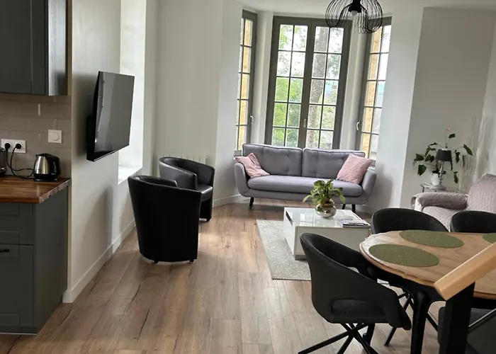 Maison Independante La Quietas Sur Les Hauteurs De Sedan